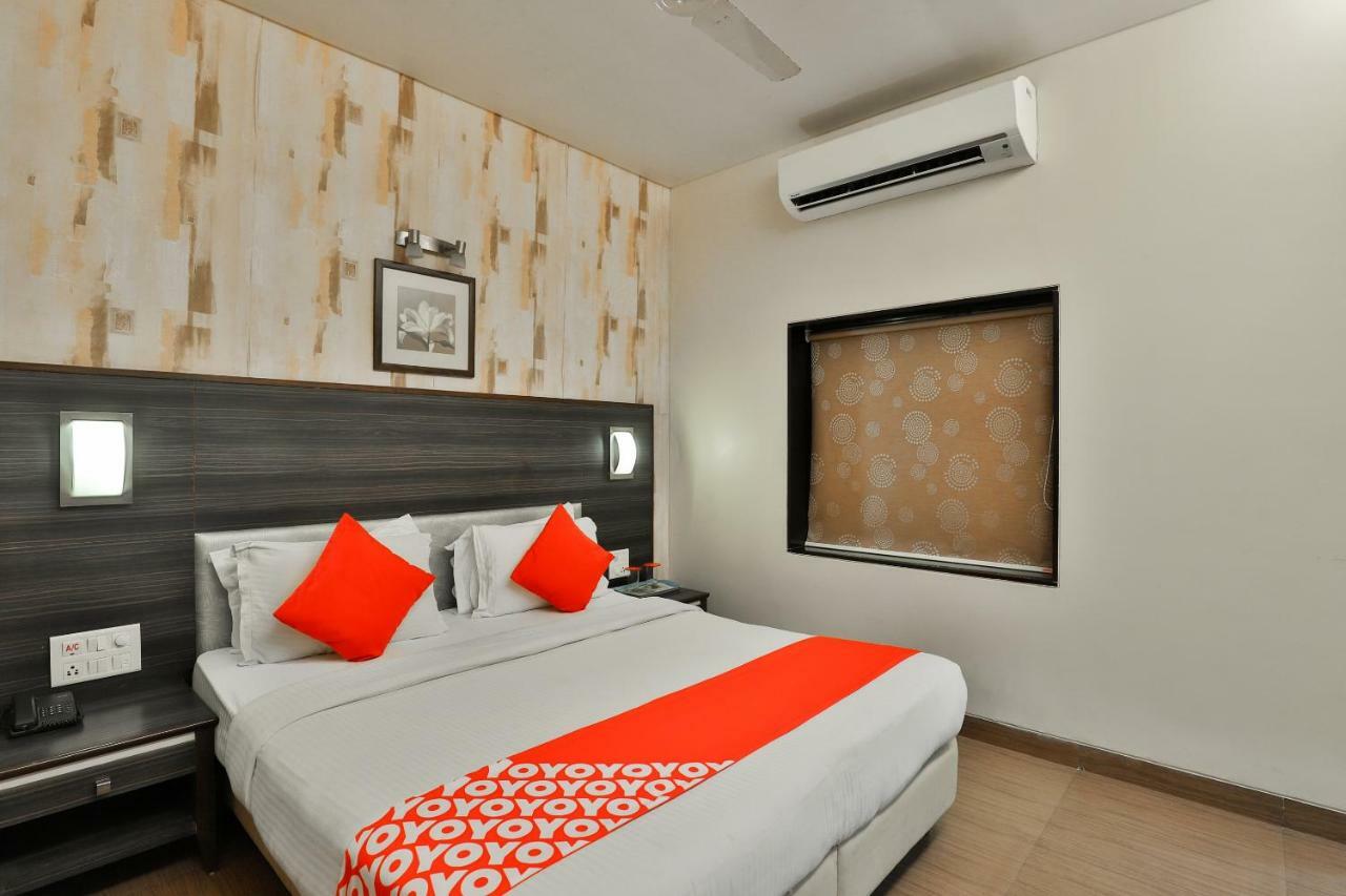 Oyo 17332 Hotel Nana'S Даман Экстерьер фото