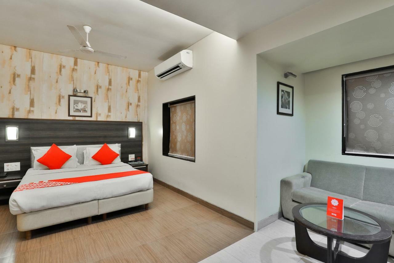 Oyo 17332 Hotel Nana'S Даман Экстерьер фото